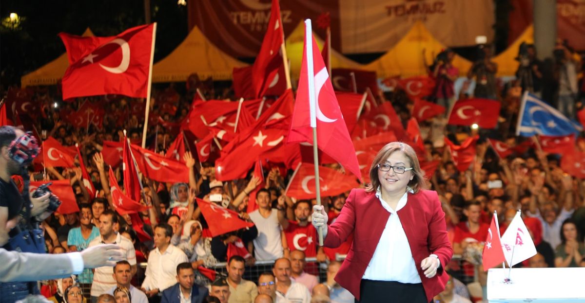 Fatma Şahin: '15 Temmuz, Millet ...