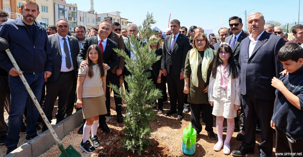 Gaziantep’te 23 Nisan’a Özel Fidan ...
