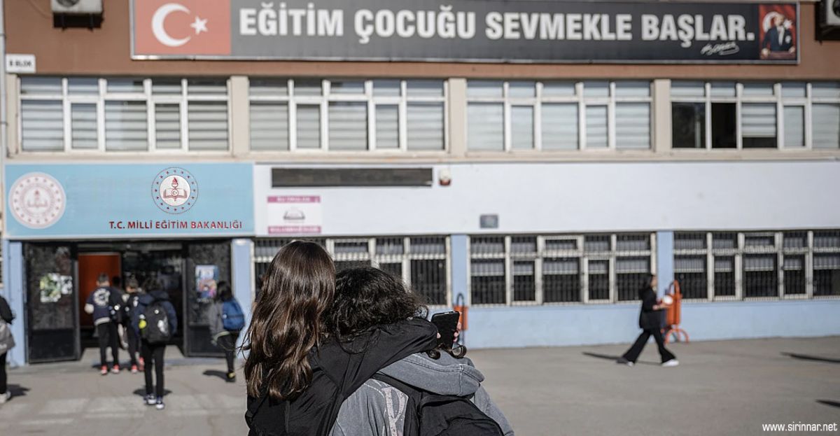 İki Okul Saldırısının Ardından 81 ...