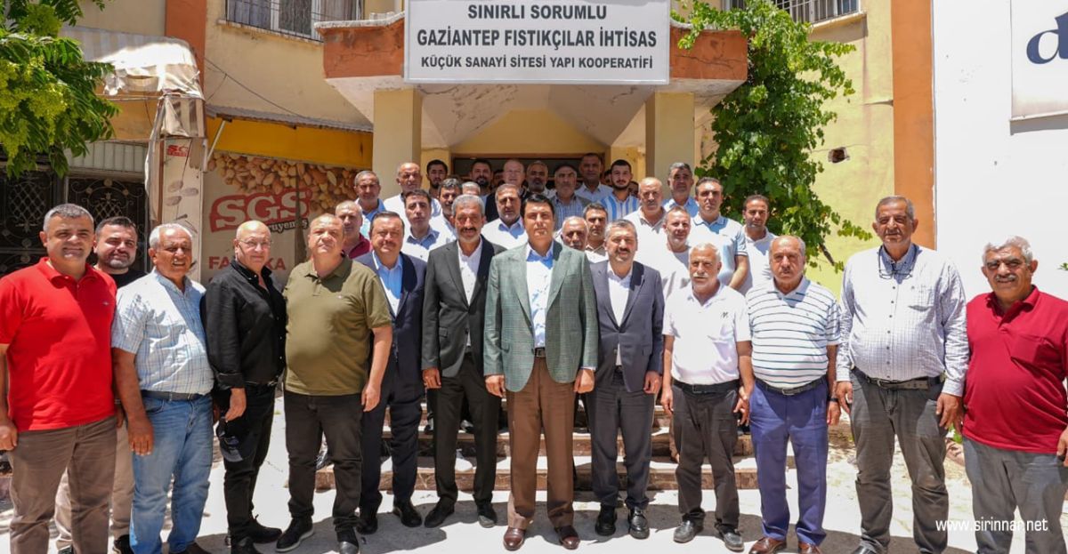Başkan Yılmaz, Fıstıkçılar Sitesi’nde Esnafla ...