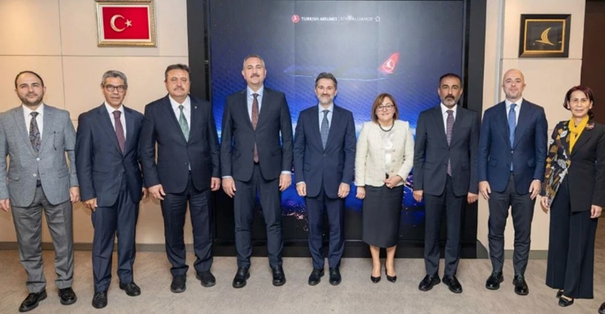 Gaziantep İş Dünyasından Uçuş Saatlerine ...